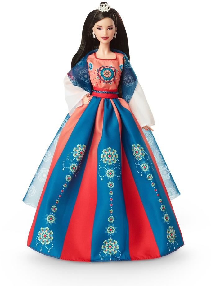 Barbie Doll, Lunar New Year Collector Item, Traditional Hanfu Robe Same Day Delivery