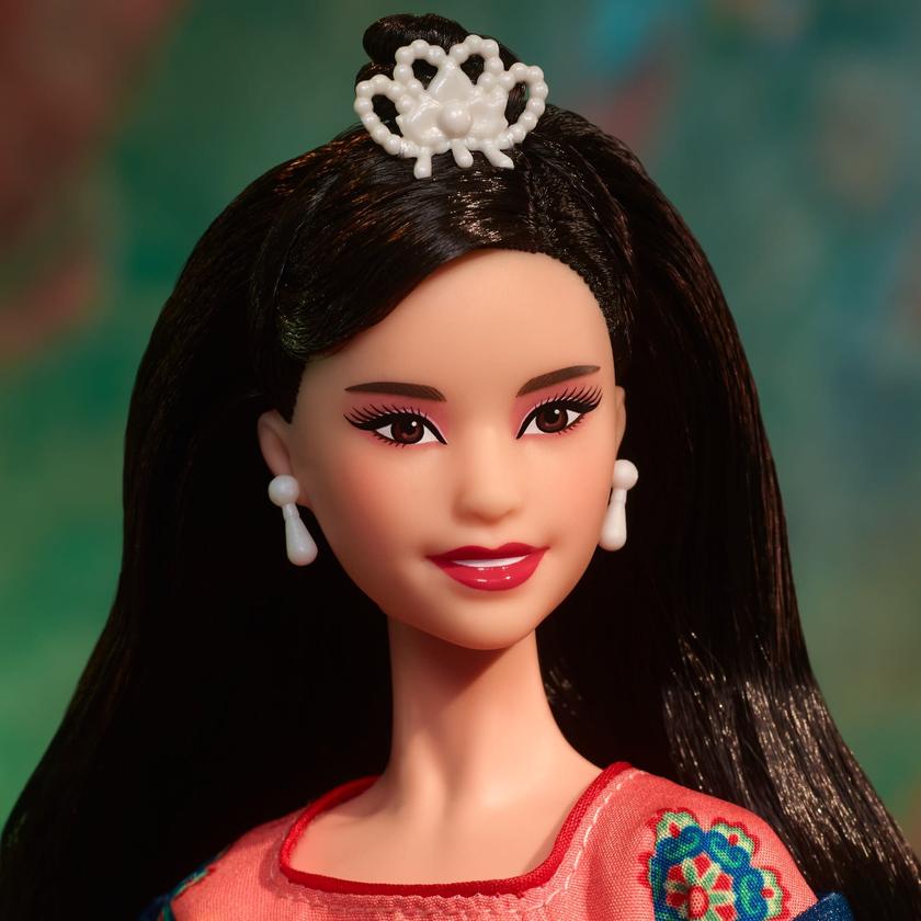 Barbie Doll, Lunar New Year Collector Item, Traditional Hanfu Robe Same Day Delivery