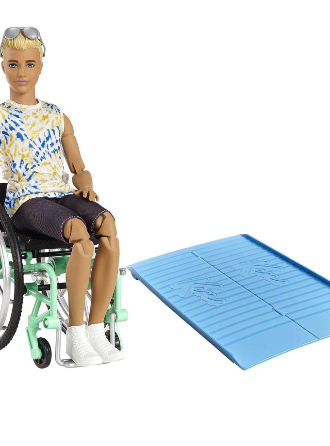 Ken Fashionistas Doll #167 With Wheelchair & Ramp Free shipping